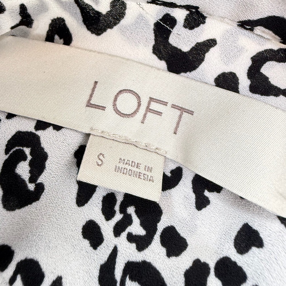 LOFT Blouse Women's S Leopard Print Mock Neck Long Sleeve Lightweight Top - Picture 3 of 8